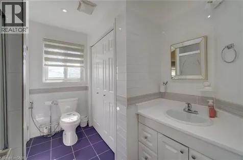 32 Lena Crescent Cambridge ON N1R 8P4