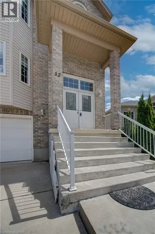 32 Lena Crescent Cambridge ON N1R 8P4