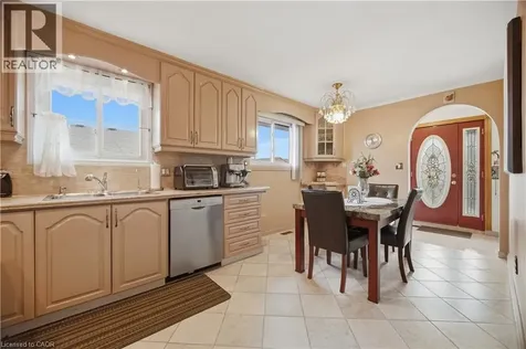 31 Summercrest Drive Hamilton ON L8K 6G5