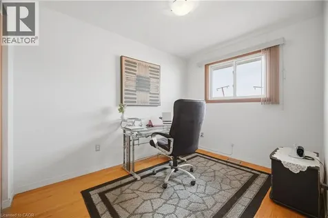 31 Summercrest Drive Hamilton ON L8K 6G5