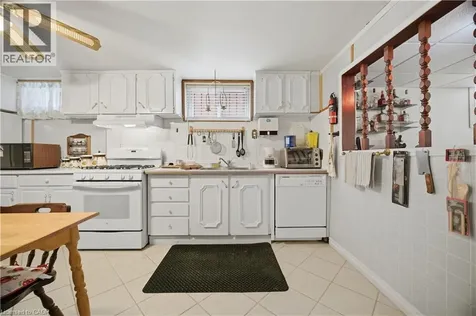 31 Summercrest Drive Hamilton ON L8K 6G5