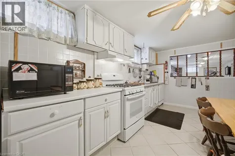 31 Summercrest Drive Hamilton ON L8K 6G5
