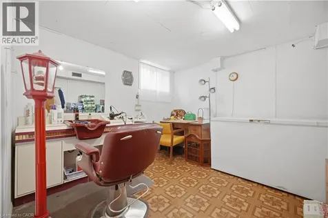 31 Summercrest Drive Hamilton ON L8K 6G5