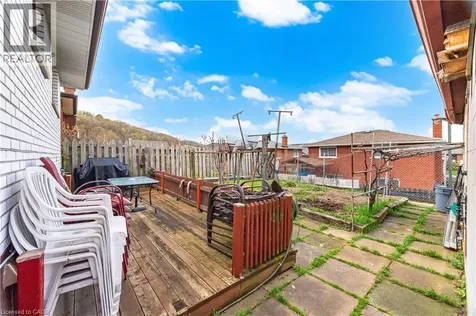 31 Summercrest Drive Hamilton ON L8K 6G5