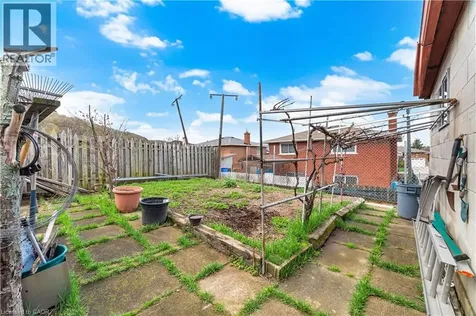 31 Summercrest Drive Hamilton ON L8K 6G5