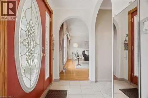31 Summercrest Drive Hamilton ON L8K 6G5