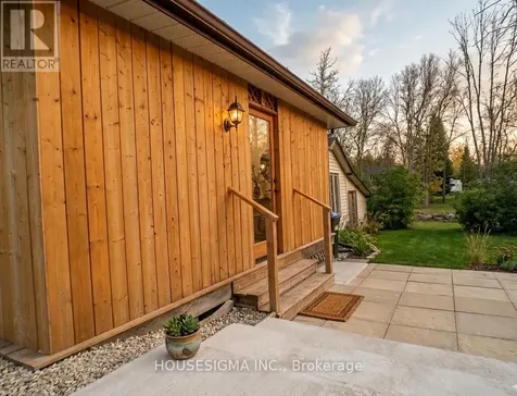 8892 Beachwood Road Wasaga Beach ON L9Z 2Y5