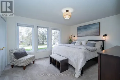 3778 West Street West Innisfil ON L9S 2L8