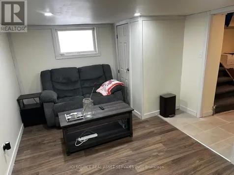 1043 Lena Avenue Windsor ON N9C 3K3