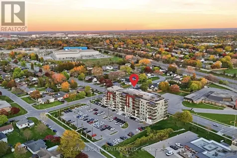 34 Norman Street Brantford ON N3R 2Y1