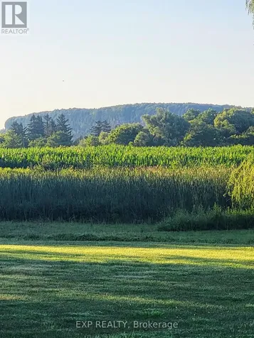 2724 8 Sideroad Burlington ON L7P 0E6