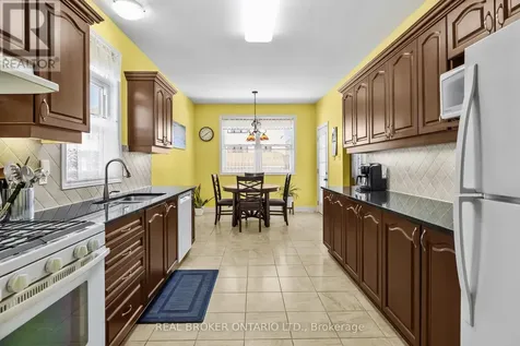 204 Hillpark High Street Ottawa ON K1W 0B5