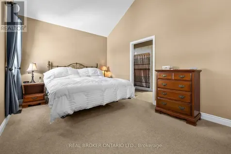 204 Hillpark High Street Ottawa ON K1W 0B5