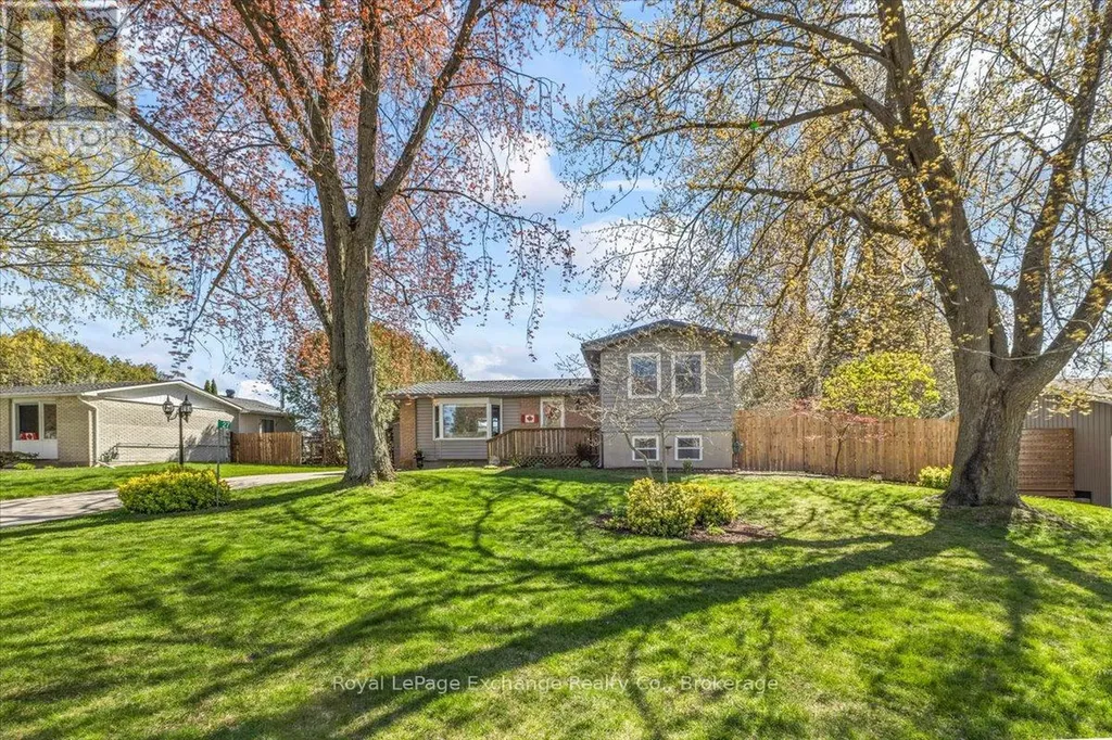 27 Inverlyn Crescent South Kincardine ON N2Z 1L3