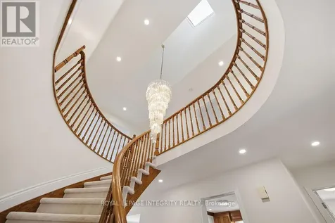 50 Rosenfeld Crescent Ottawa ON K2K 2L2