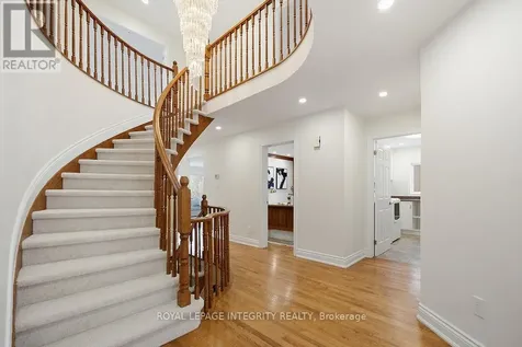 50 Rosenfeld Crescent Ottawa ON K2K 2L2