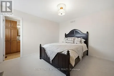 50 Rosenfeld Crescent Ottawa ON K2K 2L2