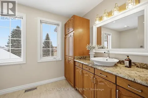 50 Rosenfeld Crescent Ottawa ON K2K 2L2