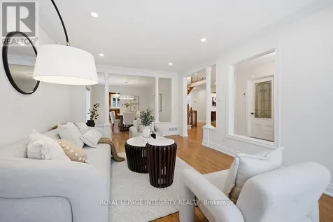 50 Rosenfeld Crescent Ottawa ON K2K 2L2