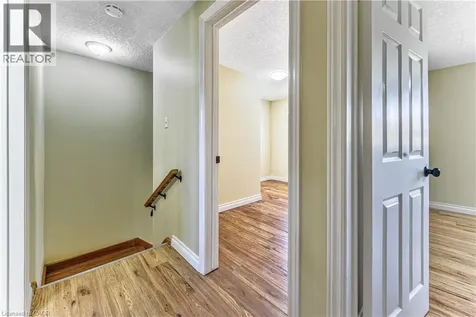 37 Gottscheer Court Kitchener ON N2M 3L3