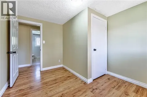 37 Gottscheer Court Kitchener ON N2M 3L3