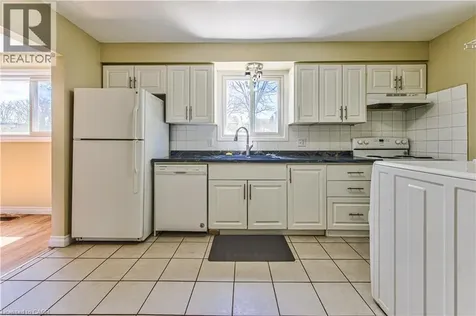 37 Gottscheer Court Kitchener ON N2M 3L3