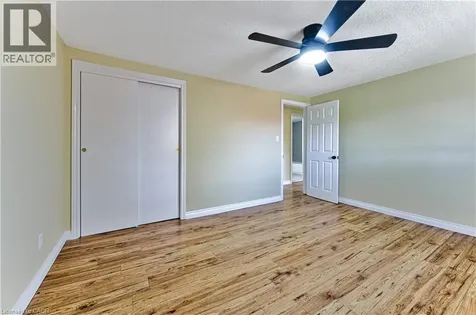37 Gottscheer Court Kitchener ON N2M 3L3