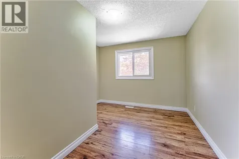 37 Gottscheer Court Kitchener ON N2M 3L3