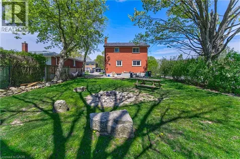 37 Gottscheer Court Kitchener ON N2M 3L3