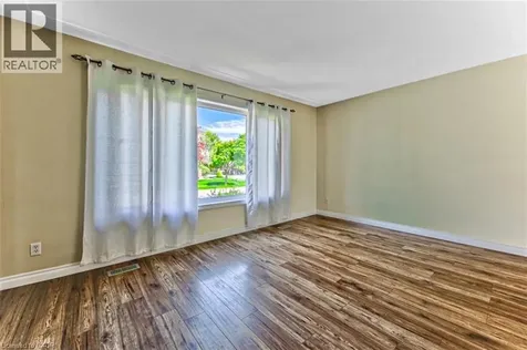 37 Gottscheer Court Kitchener ON N2M 3L3
