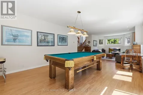 422 Third Avenue North South Bruce Peninsula ON N0H 2G0