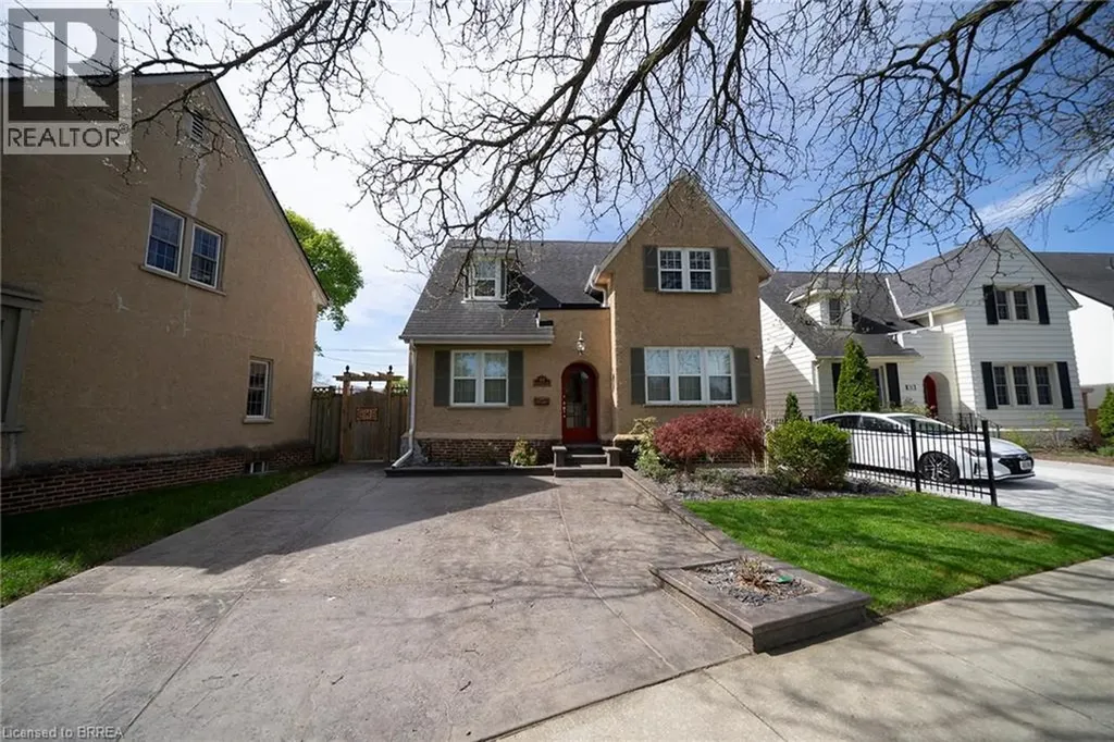 48 Lincoln Avenue Brantford ON N3T 4S7
