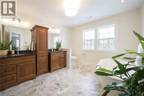 48 Lincoln Avenue Brantford ON N3T 4S7