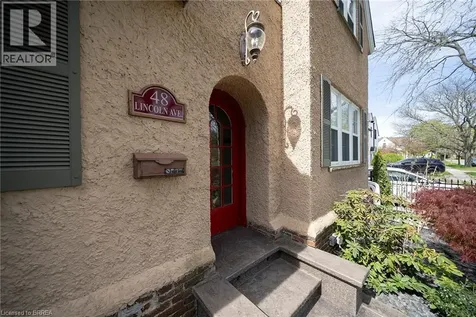 48 Lincoln Avenue Brantford ON N3T 4S7