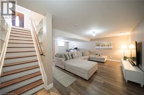 48 Lincoln Avenue Brantford ON N3T 4S7