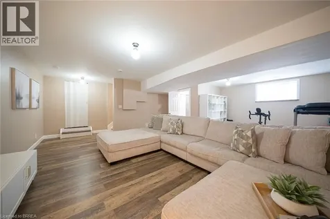 48 Lincoln Avenue Brantford ON N3T 4S7