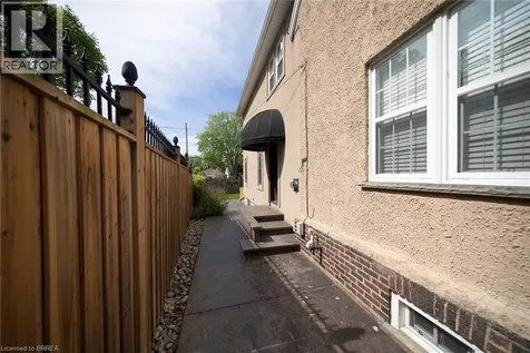 48 Lincoln Avenue Brantford ON N3T 4S7