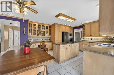 1 Captain Tenbrock Terrace St. Catharines ON L2W 1B2