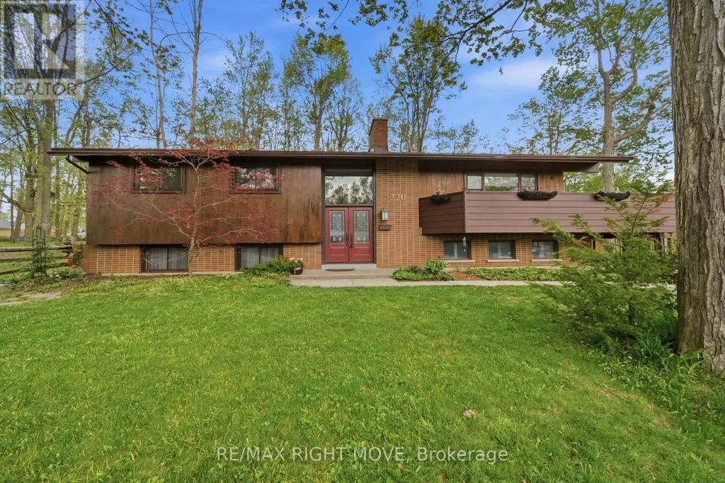 220 Belmoral Drive Orillia ON L3V 5R1