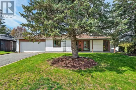 21 Lindhurst Crescent Ottawa ON K2G 0T8