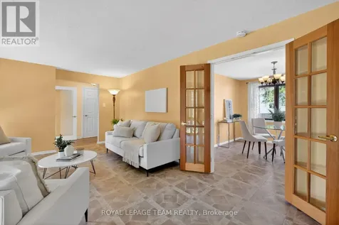 21 Lindhurst Crescent Ottawa ON K2G 0T8