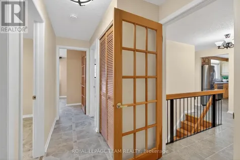 21 Lindhurst Crescent Ottawa ON K2G 0T8