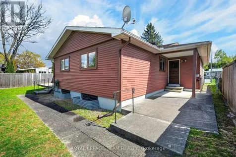 21 Lindhurst Crescent Ottawa ON K2G 0T8