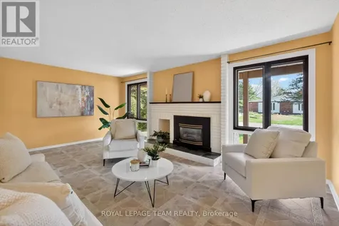 21 Lindhurst Crescent Ottawa ON K2G 0T8