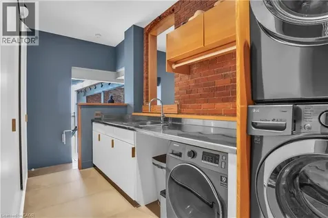 9 Cobourg Street Stratford ON N5A 3E4