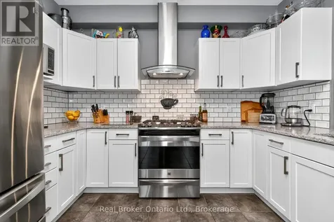 984 Cook Drive Midland ON L4R 0E4