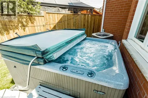 33 Meaghan Street Waterdown ON L8B 0H5