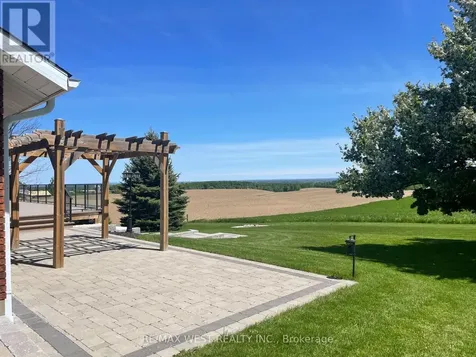 2219 County Road 42 Clearview ON L0M 1S0