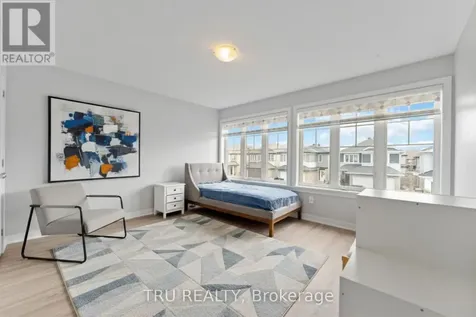 43 Aridus Crescent Ottawa ON K2S 2L4