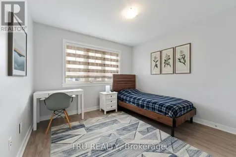 43 Aridus Crescent Ottawa ON K2S 2L4
